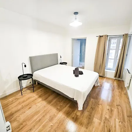 Maison Valois 3 *